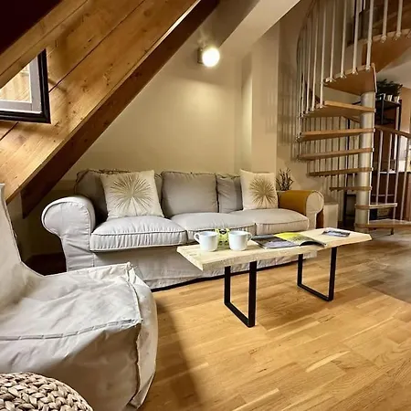 Apartamento La Glera. En El Centro De Sallent de Gállego