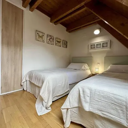 La Glera. En El Centro De Apartment Sallent De Gallego